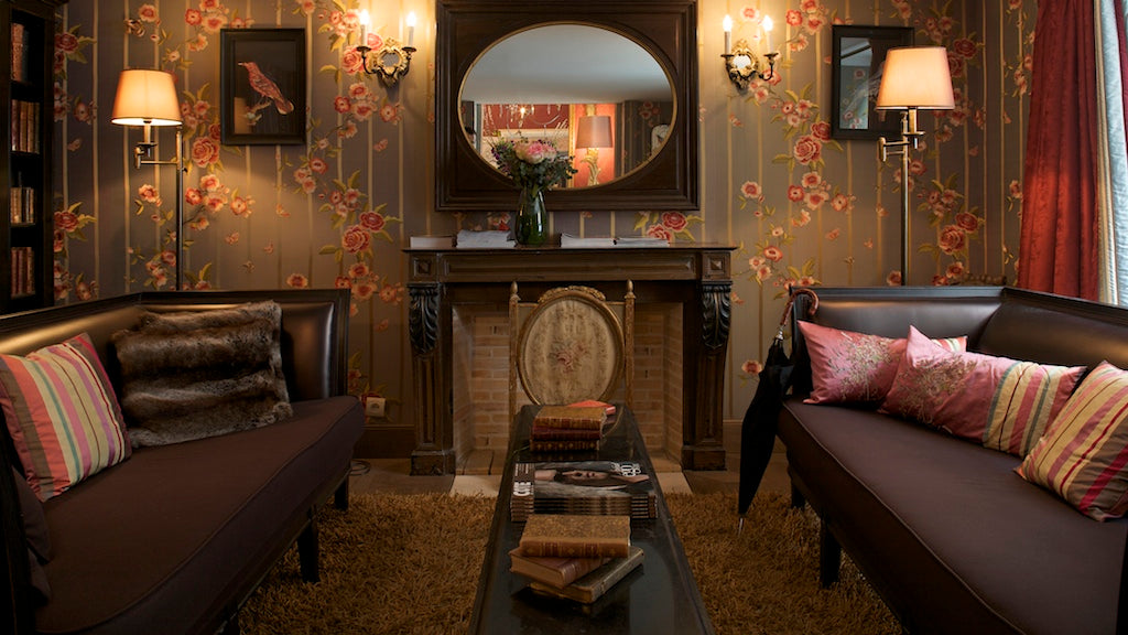 Hôtel Chateaubriand vue salon avec deux canapés