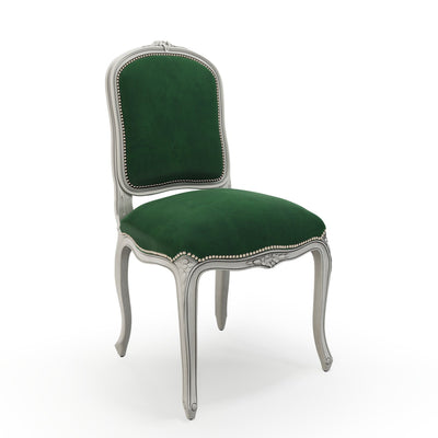 Sorgues Chaise cloutée patine Trianon